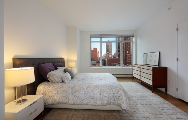 3 beds, 3 baths, $11,995, Unit 15C