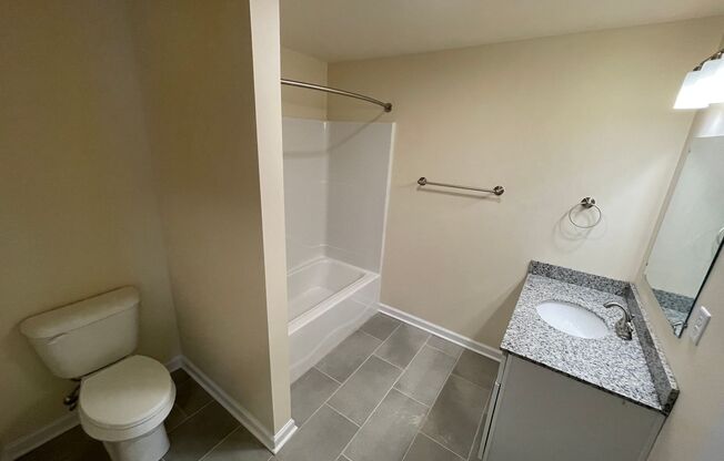 2 beds, 1 bath, 1,027 sqft, $1,625, Unit Apt 3212