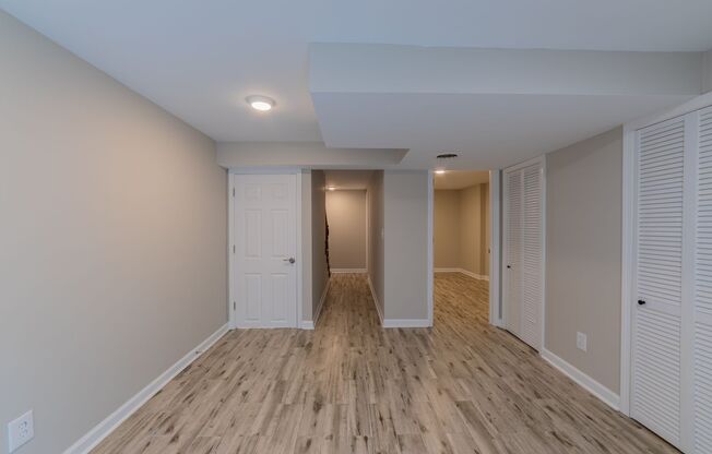 3 beds, 2 baths, 1,300 sqft, $1,825, Unit 666FPL