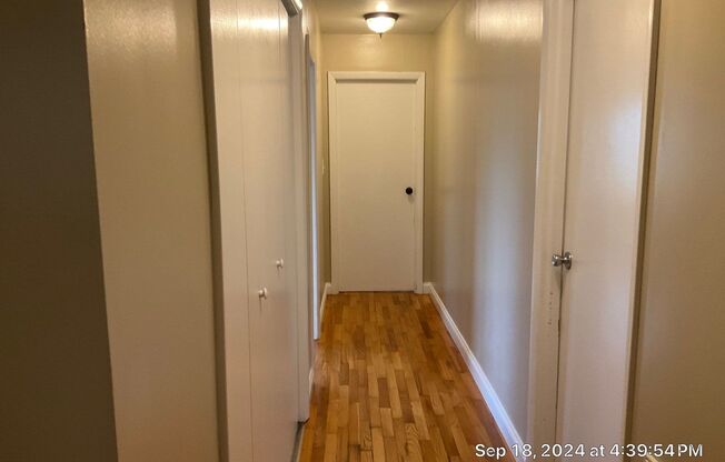 3 beds, 1.5 baths, $1,900