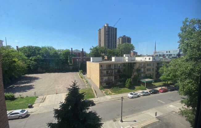 Studio, 1 bath, 352 sqft, $995, Unit 316-408
