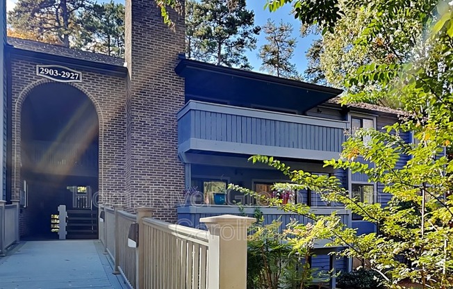 2921 OAKTOP CIR