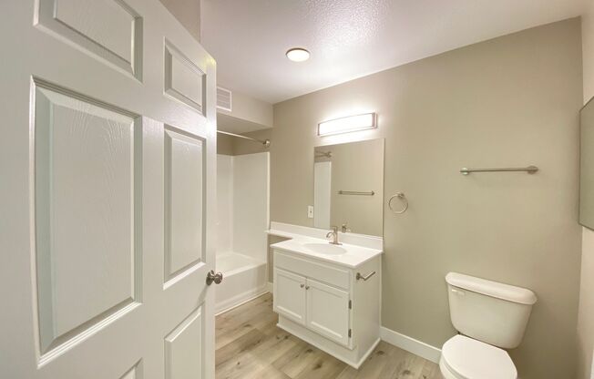 2 beds, 2 baths, 800 sqft, $2,677, Unit 10-104