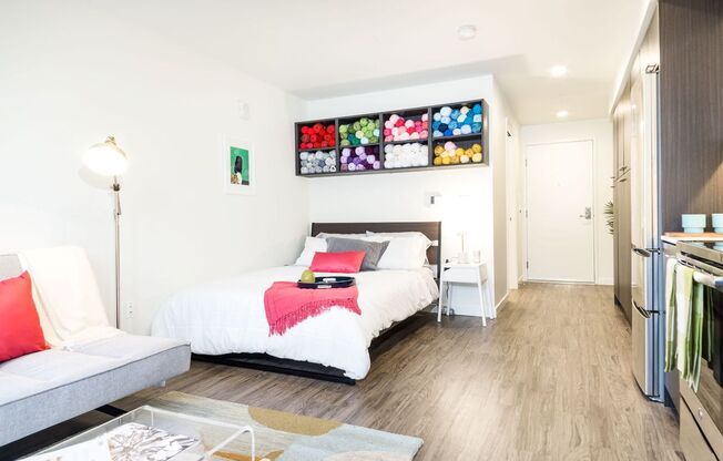 Studio, 1 bath, 400 sqft, $1,875, Unit 204