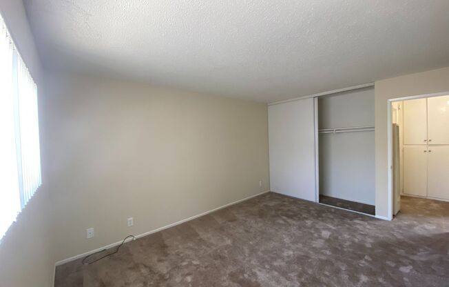 1 bed, 1 bath, 575 sqft, $1,695, Unit 216