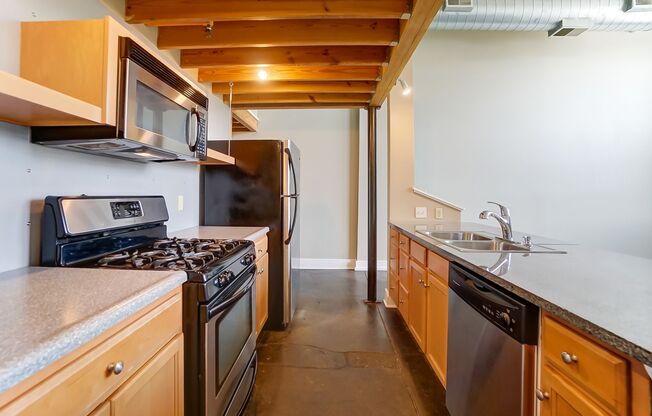 1 bed, 1 bath, 1,111 sqft, $1,613, Unit 3301-403