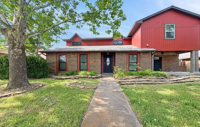 8802 DEERWOOD DR