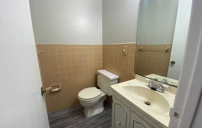 2 beds, 1.5 baths, $999