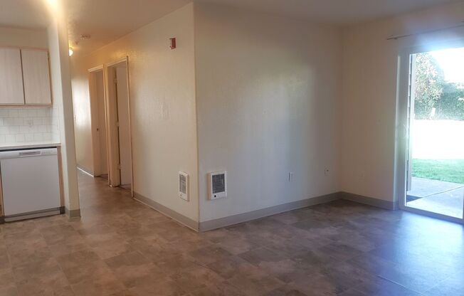 First Level 3 bed/2 bath Apartment