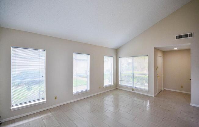 9262 WESTWOOD VLG DR