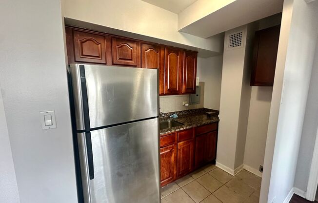 1 bed, 1 bath, 700 sqft, $1,875, Unit 418-1006