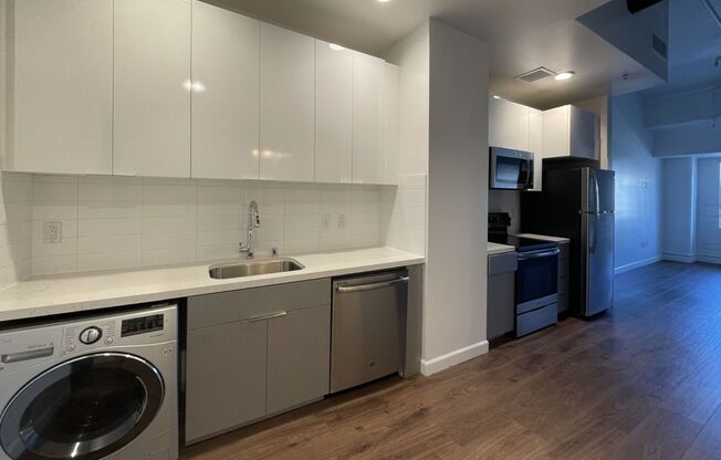 Studio, 1 bath, 537 sqft, $1,750, Unit 505