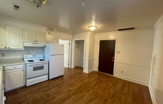 1 bed, 1 bath, $650, Unit #6