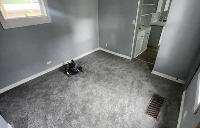 1 bedroom west side