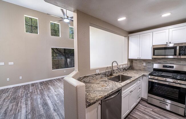 Upgraded Remodeled 2 Bedroom Townhome