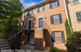 929-B S. Rolfe St