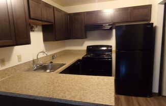 2 beds, 1 bath, 945 sqft, $1,610, Unit 284-21