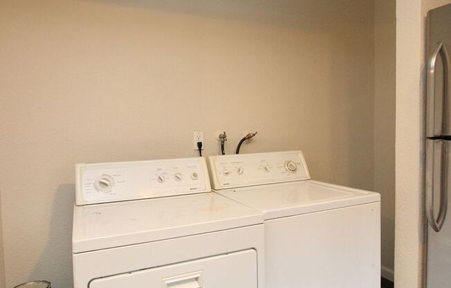 2 beds, 1 bath, 1,000 sqft, $1,795, Unit 5125