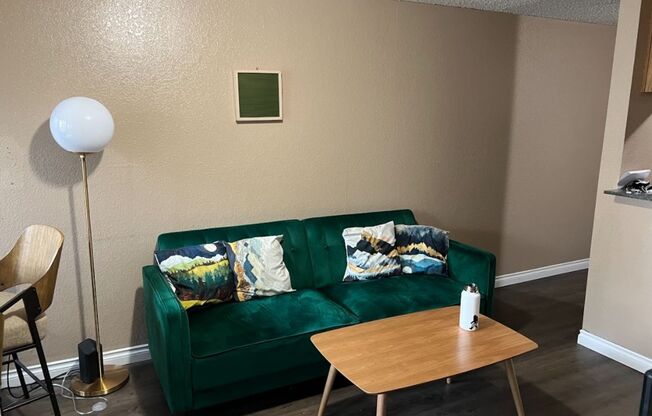 1 bed, 1 bath, 442 sqft, $1,450, Unit B201