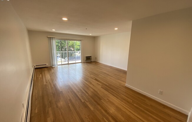 6 GILSON RD
