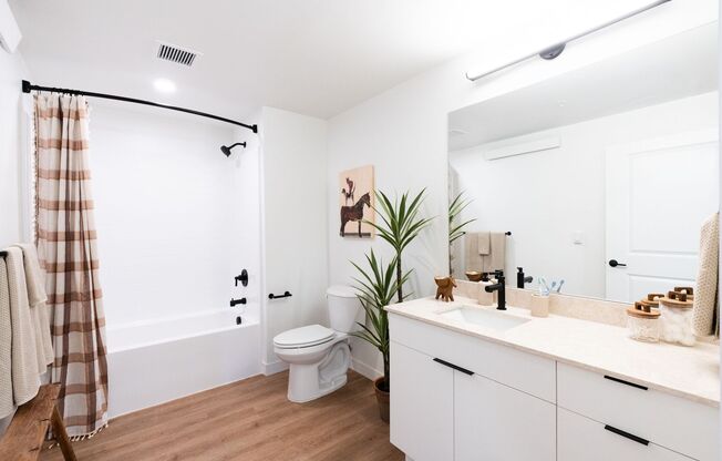 2 beds, 2 baths, 1,035 sqft, $1,995, Unit 21113 - 225