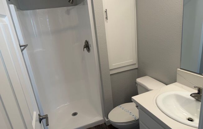 2 beds, 2 baths, 919 sqft, $2,580, Unit F24