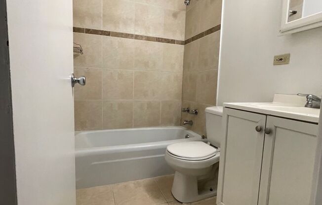 1 bed, 1 bath, 700 sqft, $1,695, Unit 431-#123