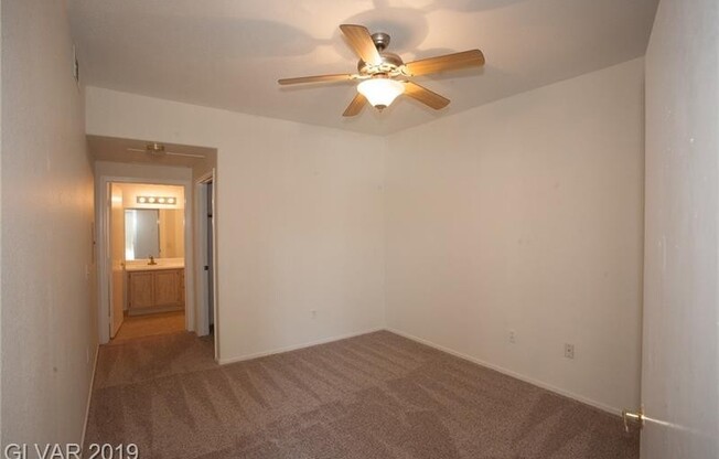 2 beds, 2 baths, $1,300, Unit #2069