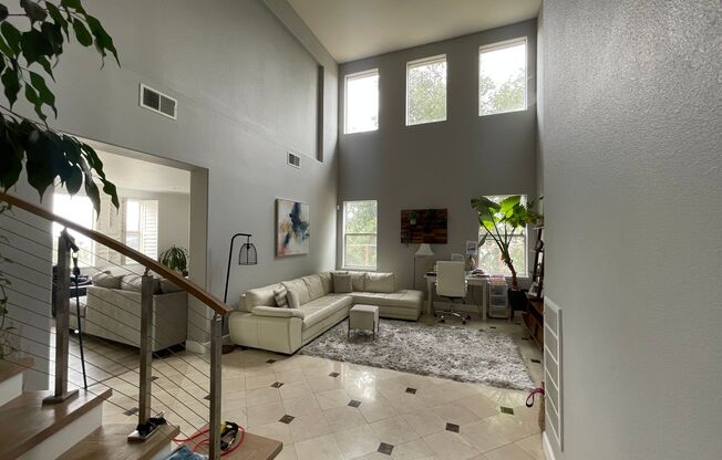 Spectacular 2 story home  w/pool/spa/bulit in BBQ, fire pit and Bocci ball court