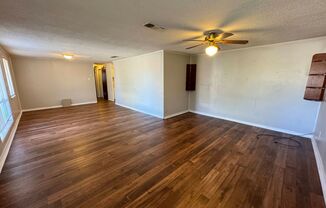 3 beds, 1 bath, $1,100