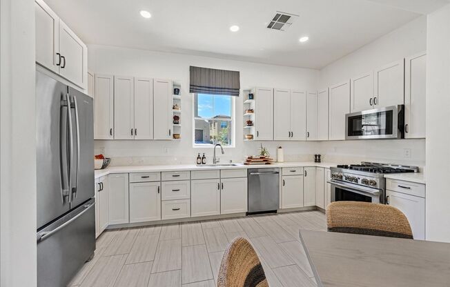 2 beds, 2 baths, $2,100