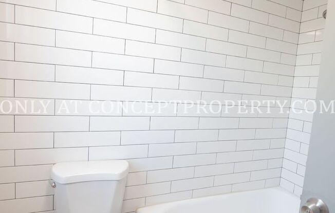Studio, 1 bath, 208 sqft, $1,070, Unit 4I