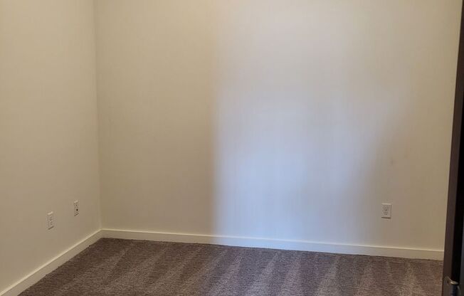 1 bed, 1 bath, 830 sqft, $1,335, Unit 107