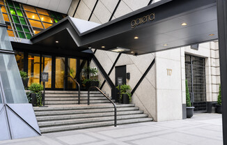 117 E 57 ST