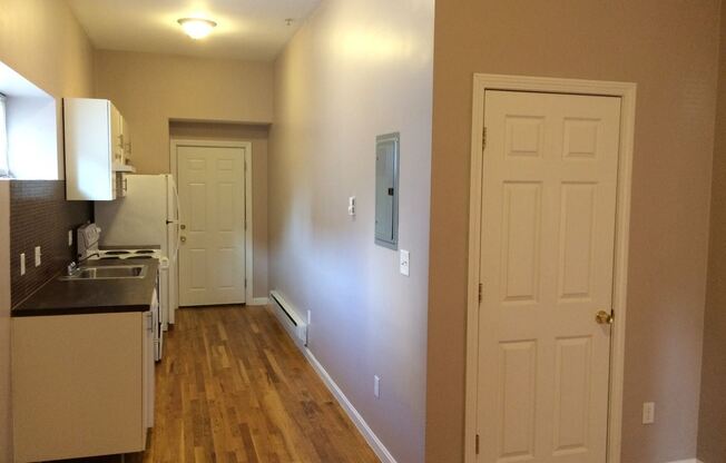 61 Addison St 295 Spruce St