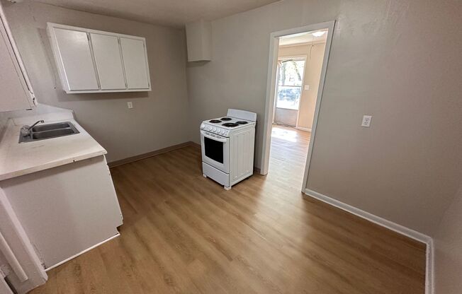 2 beds, 1 bath, $750