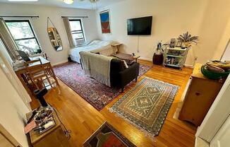 254 W 20 ST