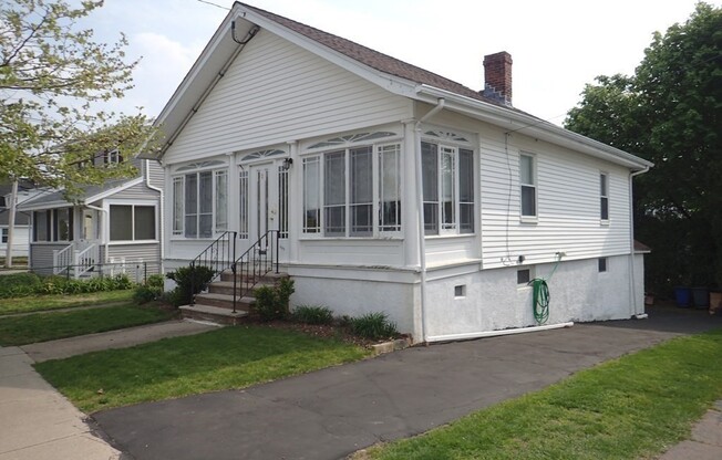 1 NEWTON AVE