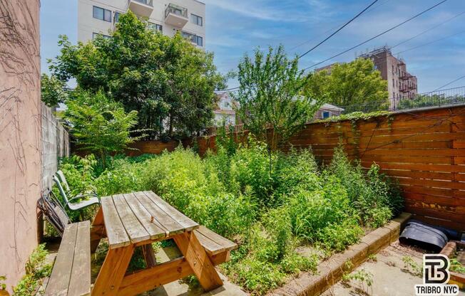 1273 ROGERS AVE