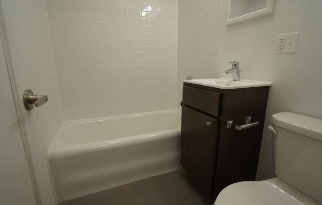 1 bed, 1 bath, 697 sqft, $1,995, Unit 404