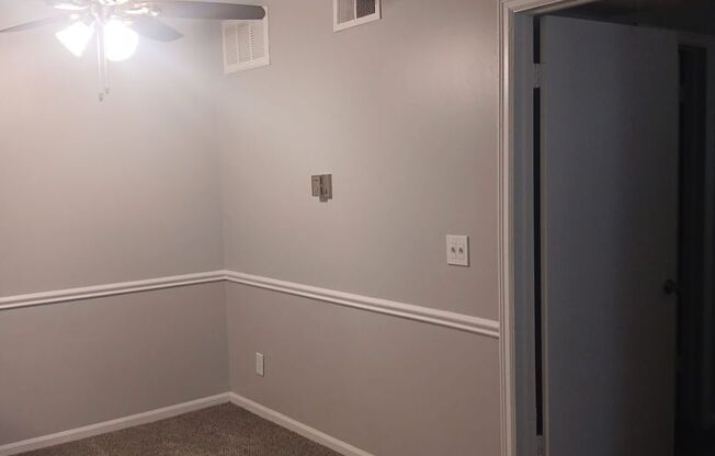 1 bed, 1 bath, 555 sqft, $615, Unit 7814-110