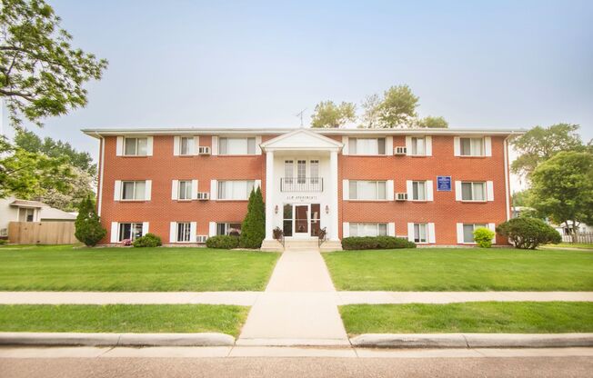 Elm Apartments