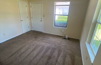 2 beds, 1 bath, $795