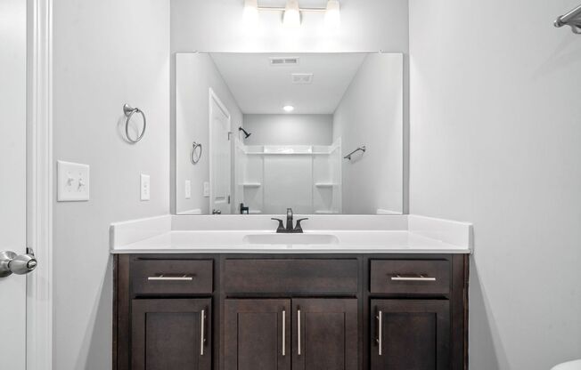 2 Bedroom Condo For Rent Near Madison Street!