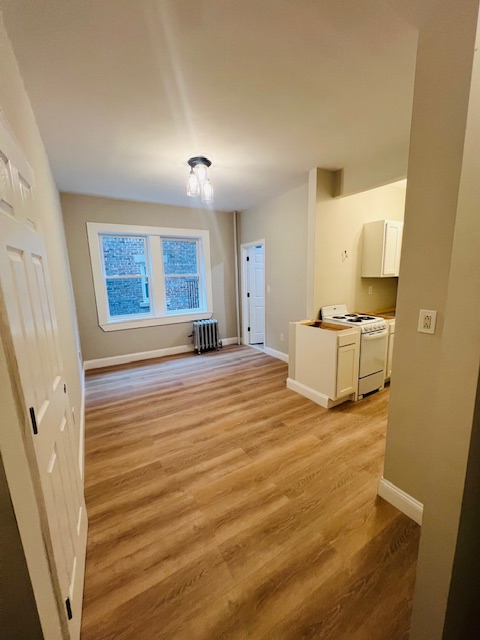 Studio, 1 bath, $2,500, Unit 25