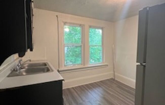 16102 Parkgrove