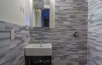 2 beds, 1 bath, $5,995, Unit 1F