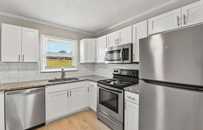 2 beds, 1 bath, 725 sqft, $1,250, Unit 90-3