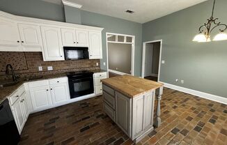 3 beds, 2 baths, $2,095