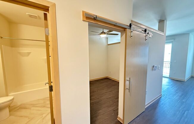 Studio, 1 bath, 554 sqft, $1,515, Unit Unit 218